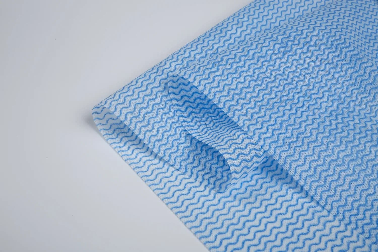 SunLuner blue dyed spunlace fabric sample, 22-mesh