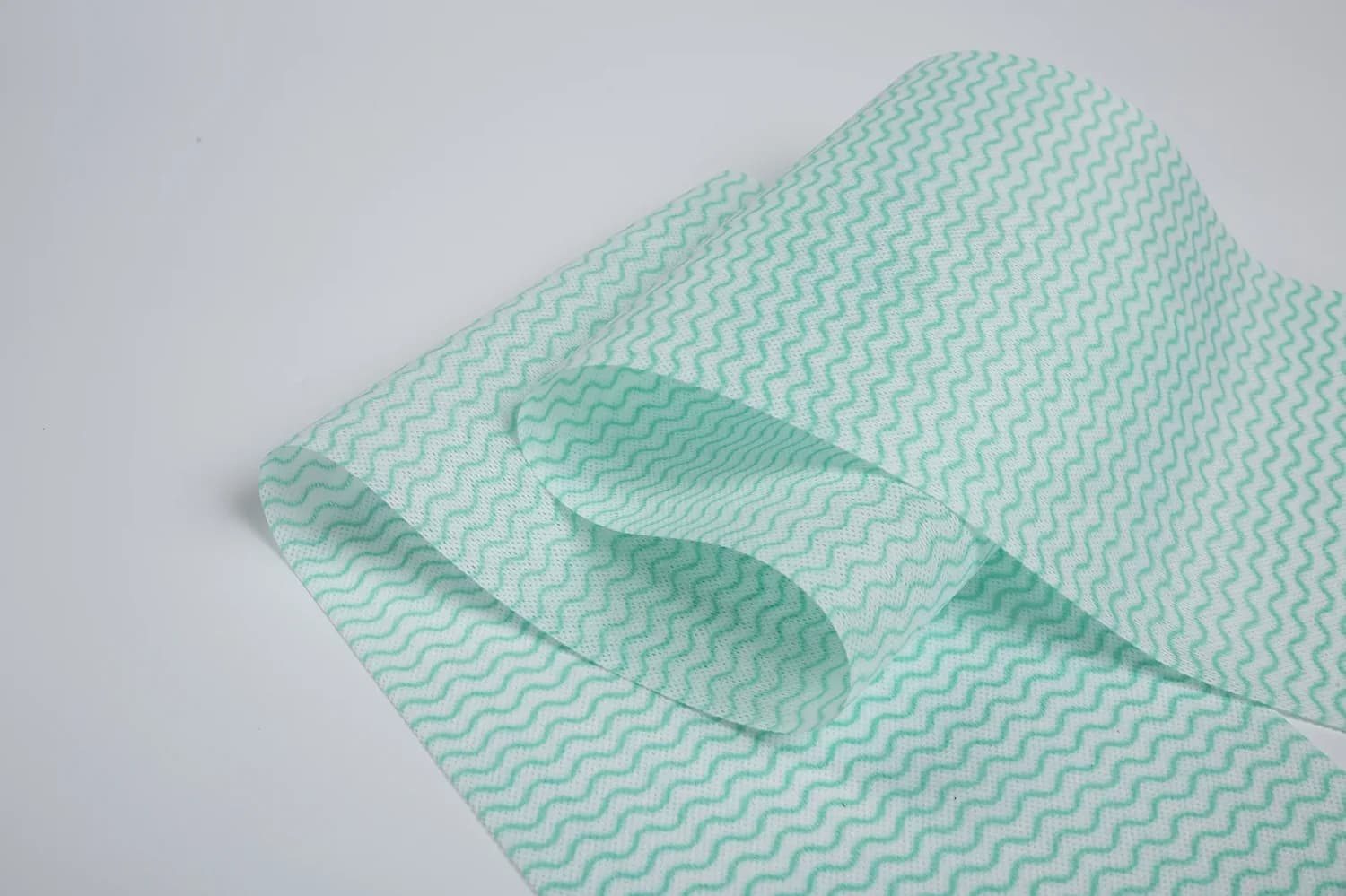SunLuner mint green dyed spunlace fabric sample, 22-mesh
